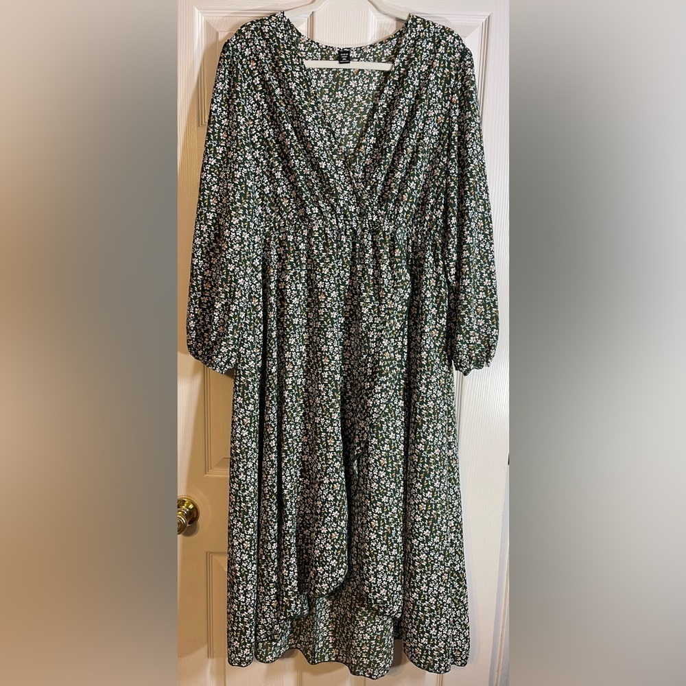 SHEIN‎ Women’s Plus Size V Neck Green Floral High Low Dress Size 2X